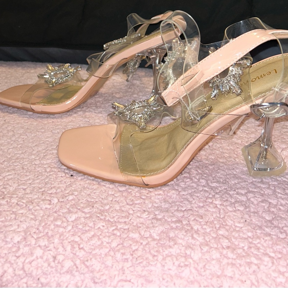 Lemonade Women’s Heels - Picture 3 of 4